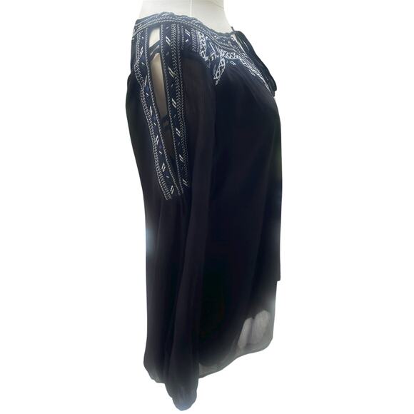 White House Black Market High/Low Embroidered Black Blouse Sz 4 - Picture 3 of 8